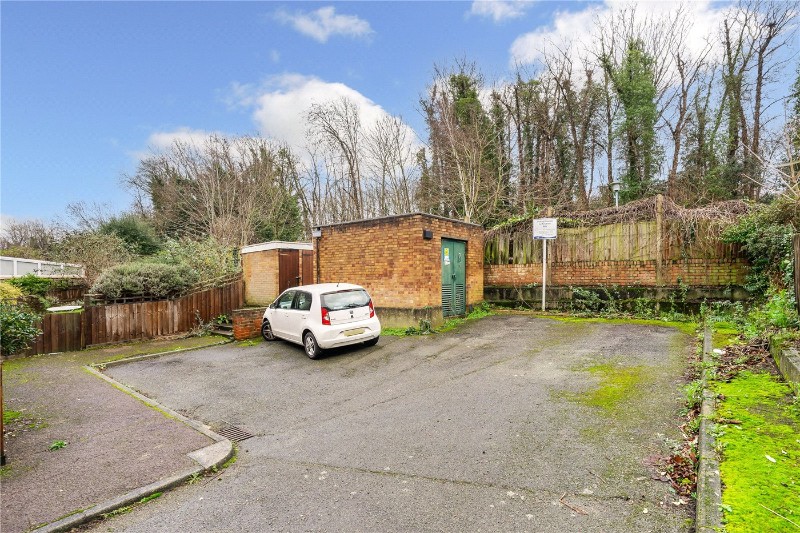 Hawarden Grove, London, SE24