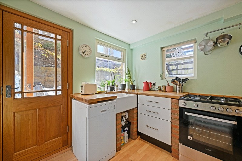 Ellerslie Road, London, W12