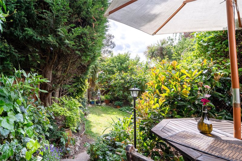 Thornton Avenue, London, SW2