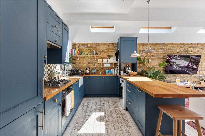 Morrish Road, London, SW2
