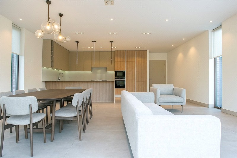 New Wokingham Road, Crowthorne, Berkshire, RG45