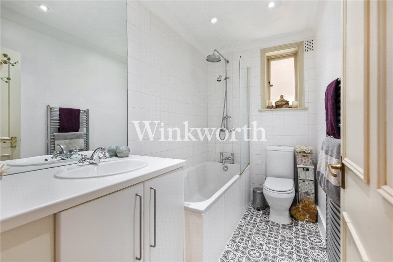 Fox Lane, London, N13