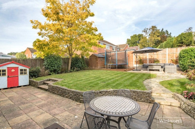 Yaverland Drive, Bagshot, Surrey, GU19