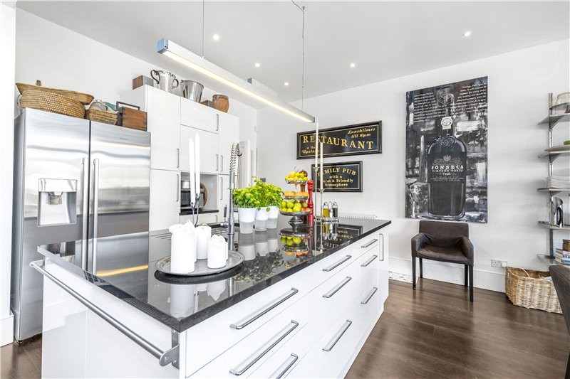 Brook Gardens, Barnes, London, SW13