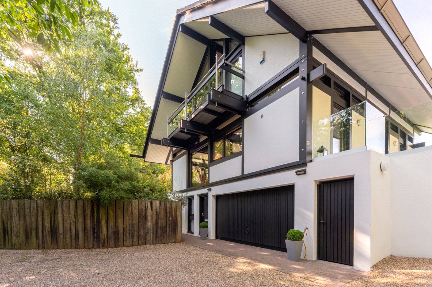 Driveway With Parkin