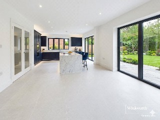 Collaroy Road, Cold Ash, Thatcham, Berkshire, RG18