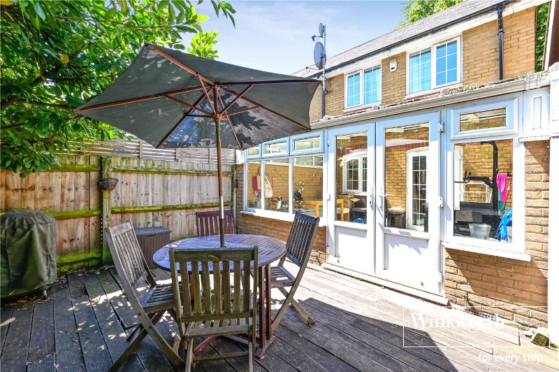 Surrey Crescent, London, W4