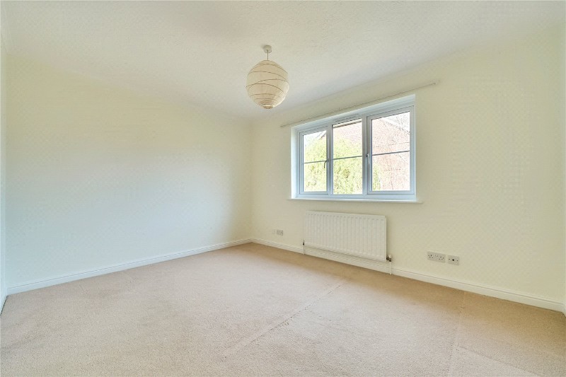 Whitlet Close, Farnham, Surrey, GU9