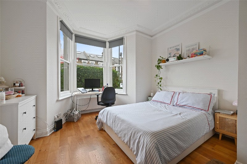 Bloemfontein Avenue, London, W12
