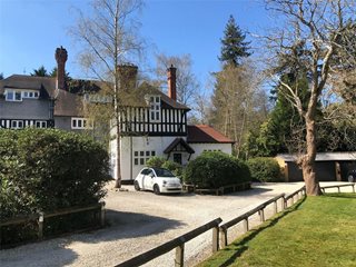 New Place, London Road, Sunningdale, Ascot, SL5
