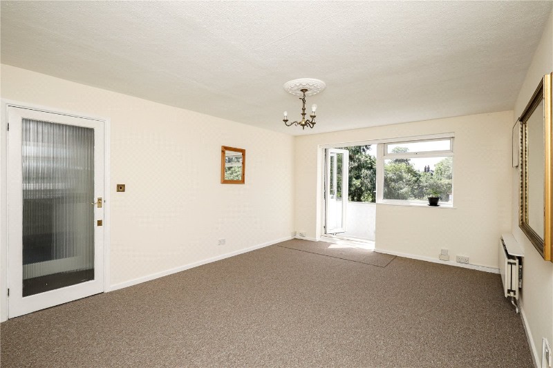 Tring Avenue, London, W5