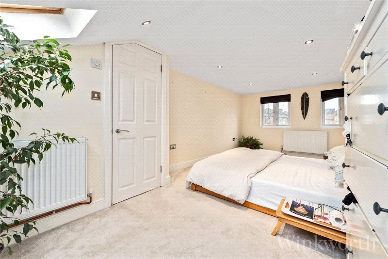 Holbeck Row, Southwark, London, SE15