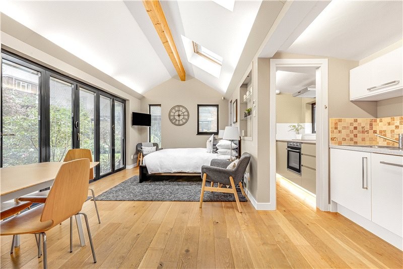 Parke Road, Barnes, London, SW13