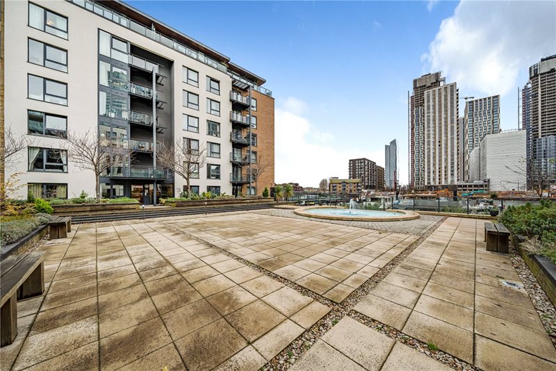 Boardwalk Place, London, E14