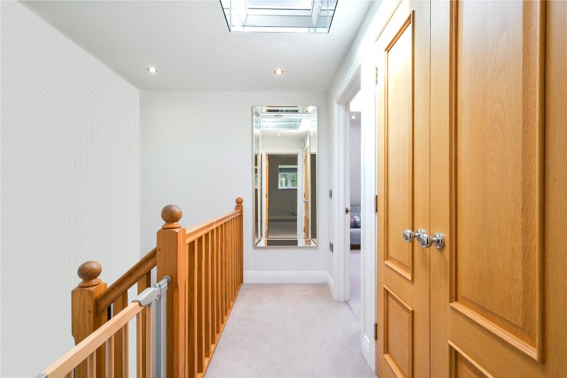 Dacre Close, Chipstead, Surrey, CR5