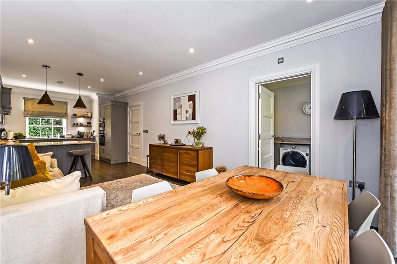 Appulby Gardens, Winchester, Hampshire, SO22