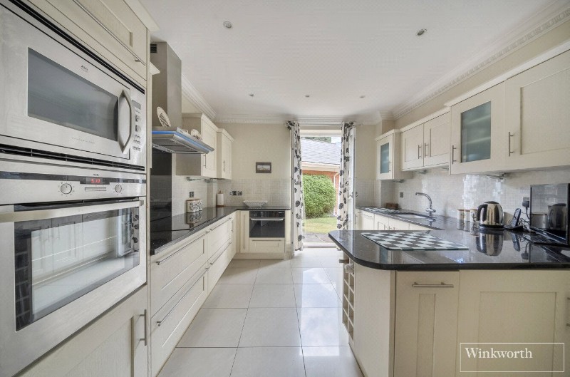 Cross Road, Sunningdale, Berkshire, SL5
