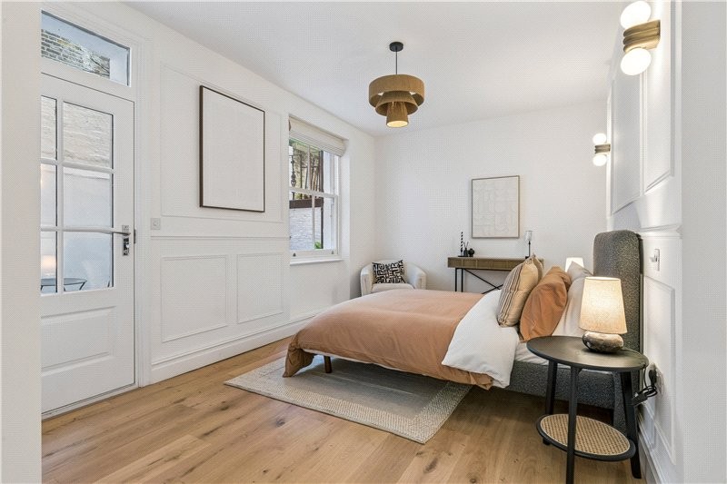 Nevern Square, London, SW5