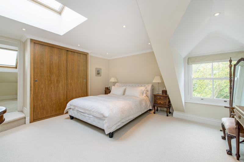 Madrid Road, Barnes, London, SW13