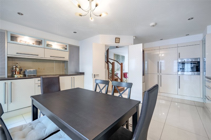 Abinger Mews, Maida Hill, London, W9