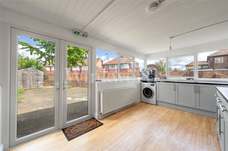 Pennine Drive, London, NW2