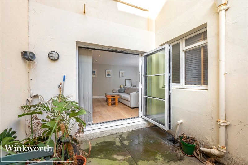 Basement Flat, 11 Holland Road, Hove, East Sussex, BN3