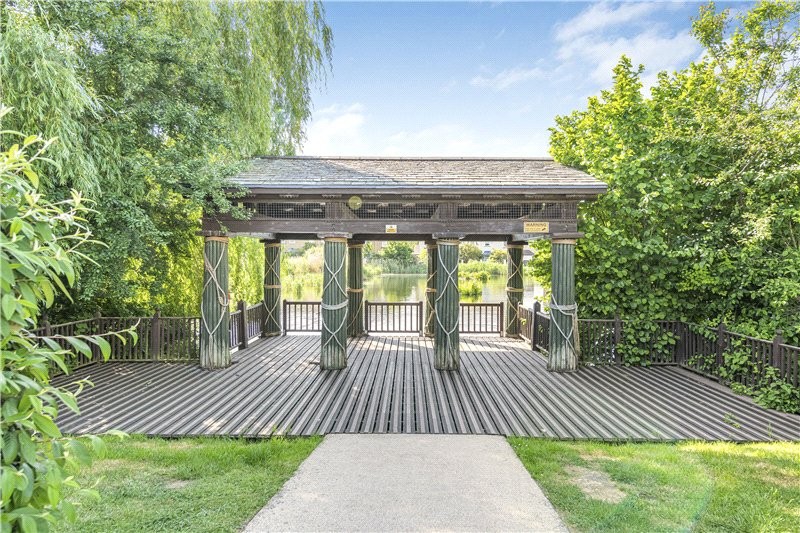 Devereux Lane, Barnes, London, SW13