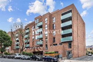 Bathurst Square, London, N15