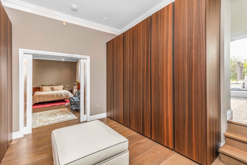 Castelnau, Barnes, London, SW13