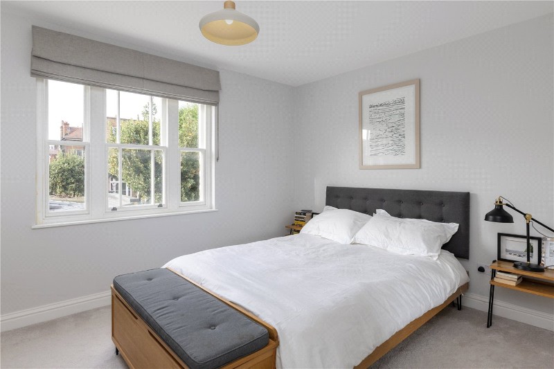 Coalecroft Road, London, SW15