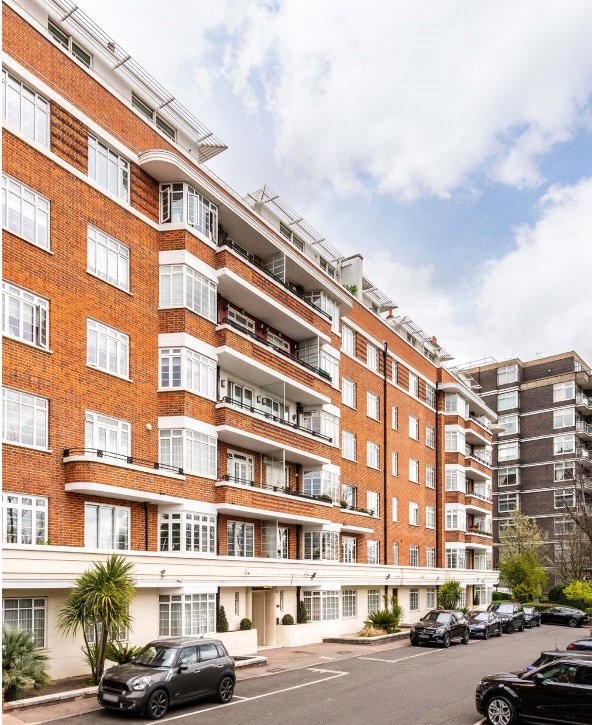 St. James Close, London, NW8