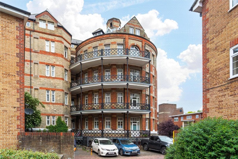 Gables Close, London, SE5