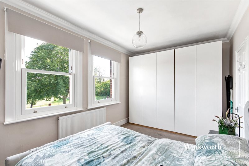 Mays Lane, Barnet, EN5
