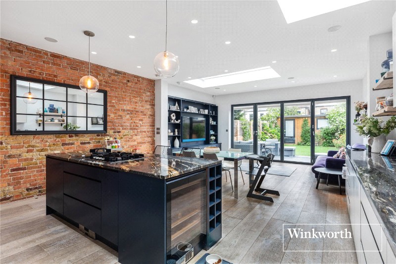 Bow Lane, Finchley, London, N12