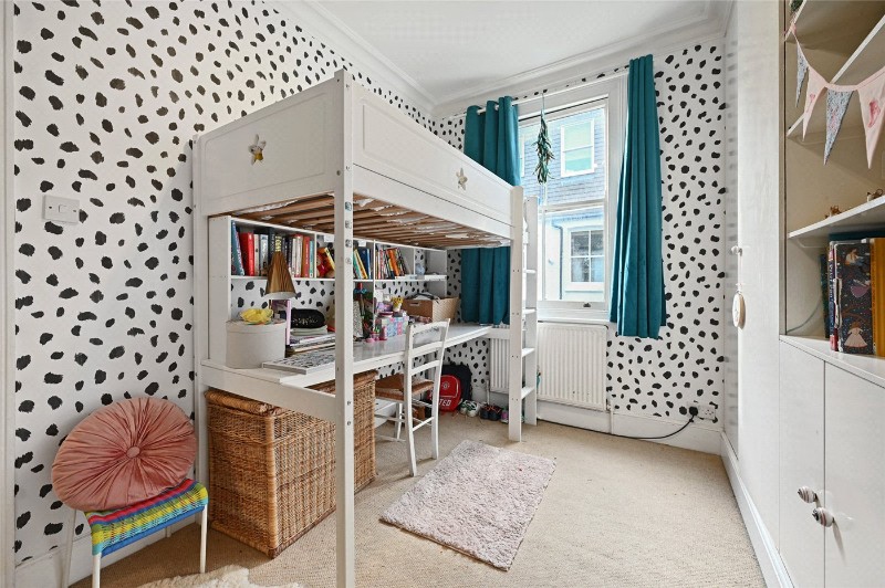 Thorpebank Road, London, W12