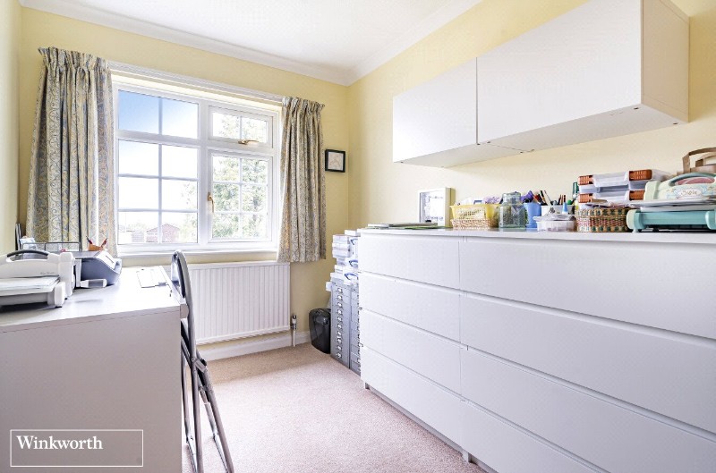 Holy Barn Close, Basingstoke, Hampshire, RG22