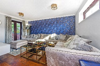 Parliament Place, Winchester, Hampshire, SO22