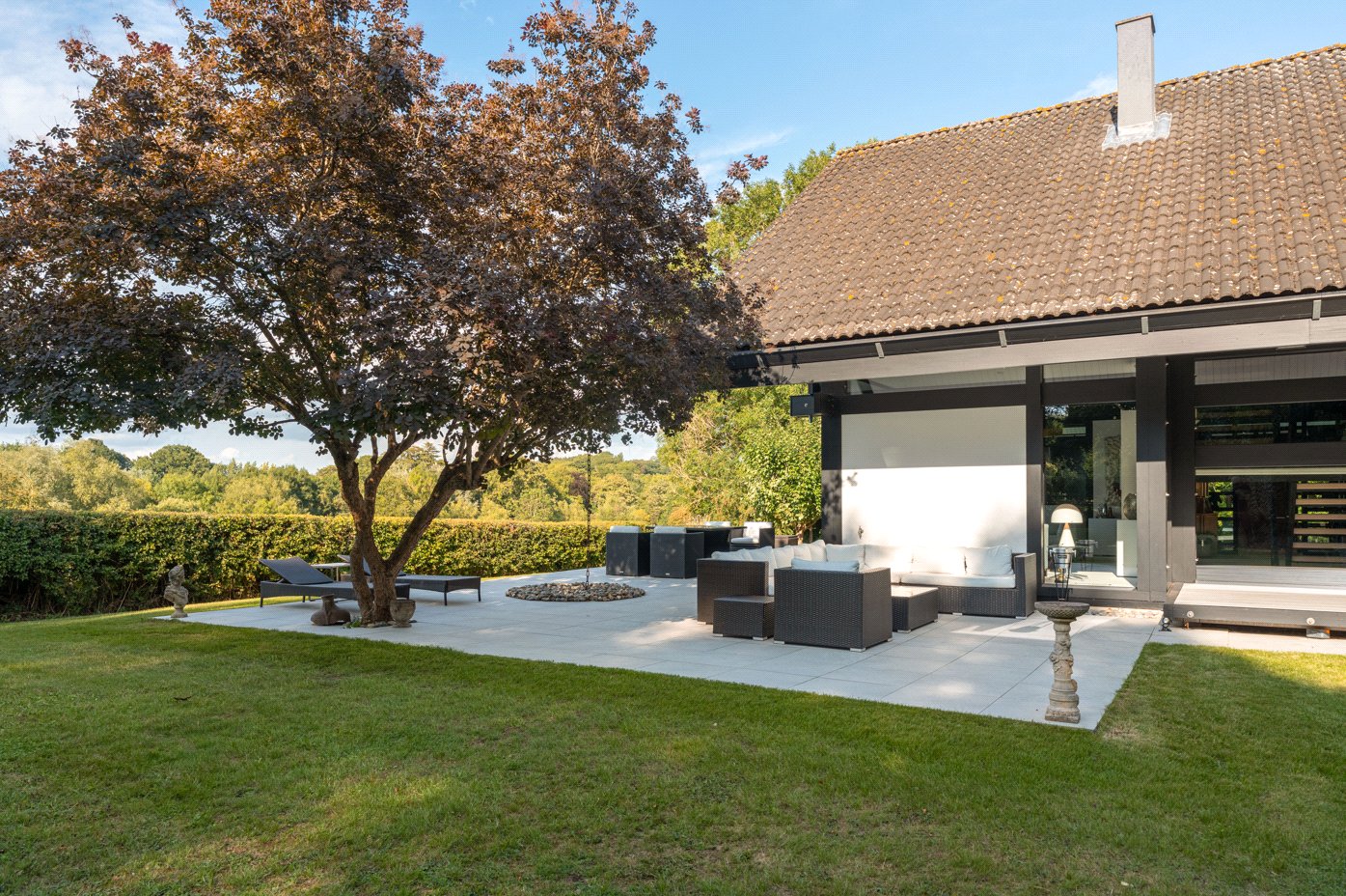 Side To House Angle