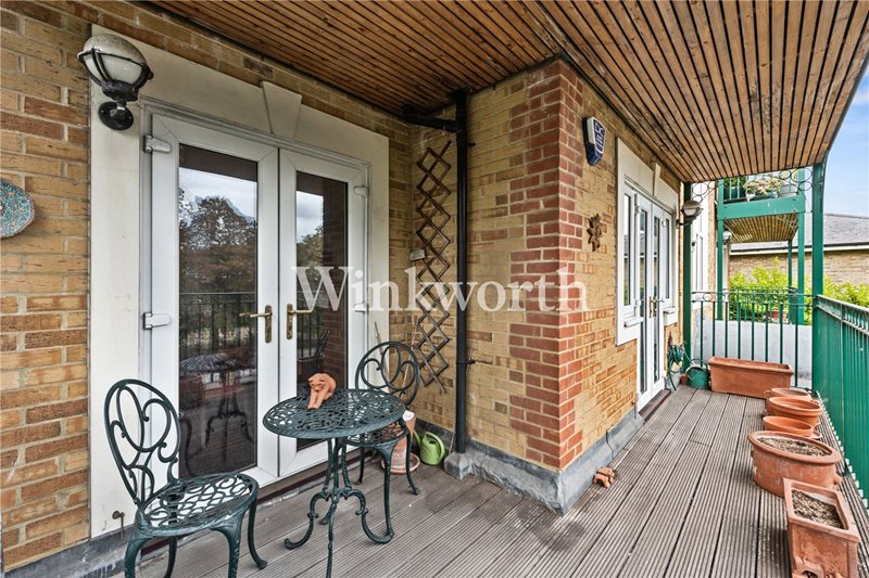 Aldermans Hill, London, N13