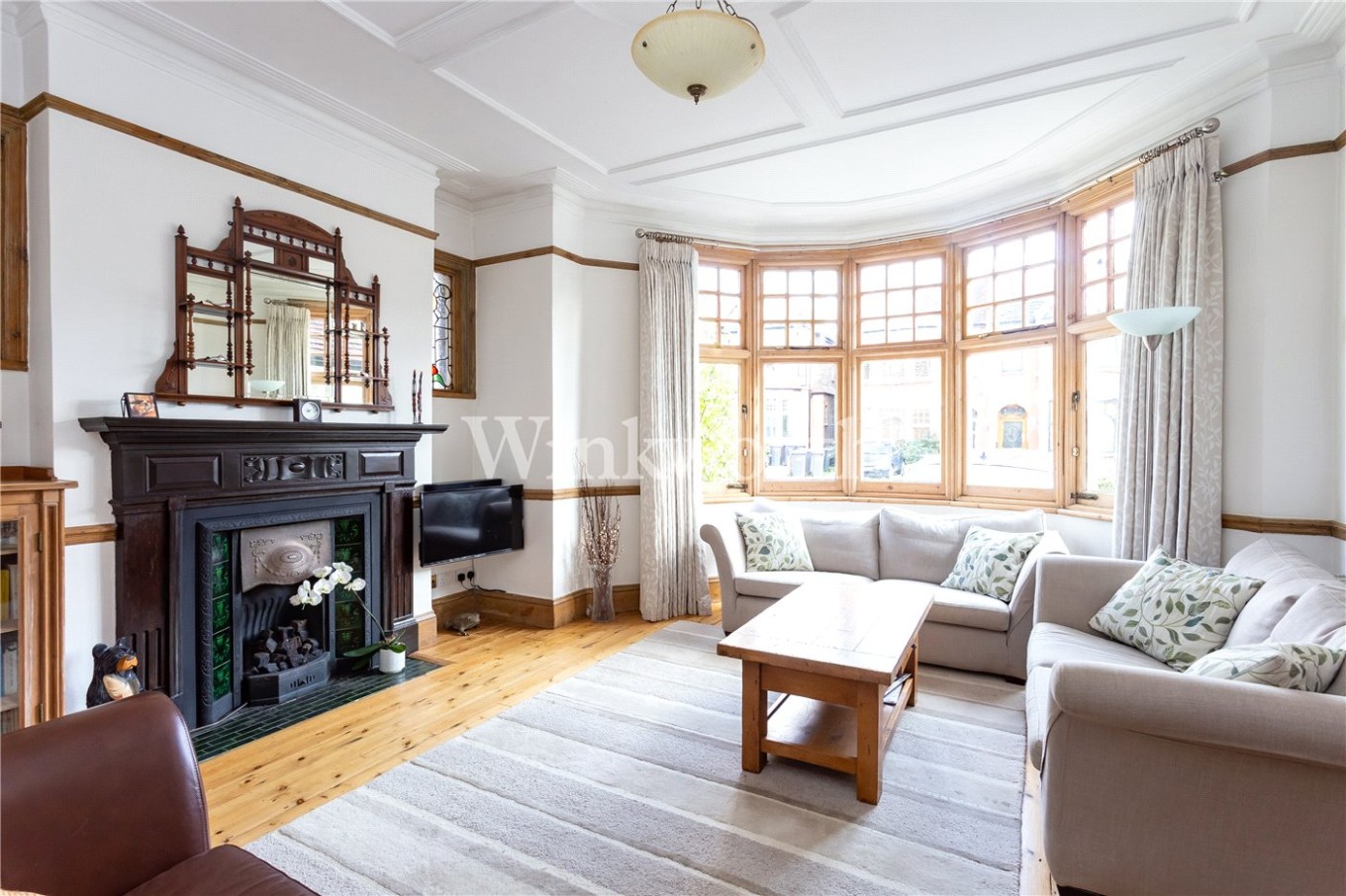 5 bedroom property for sale in Derwent Road, London, N13 (Ref PGN190303
