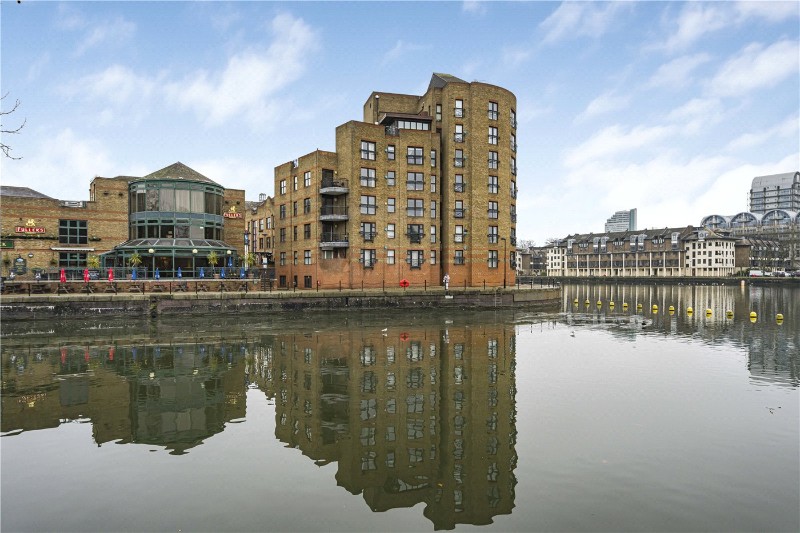 Russell Place, London, SE16