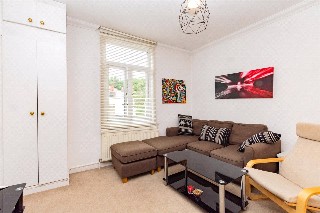 Vale Grove, London, W3