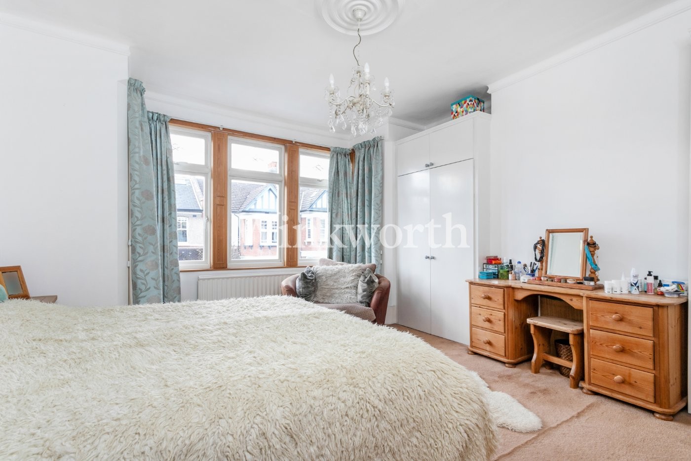 3 bedroom property for sale in Windsor Road, London, N13 (Ref PGN210179) £725,000