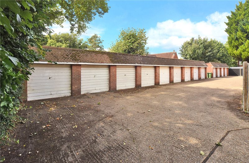 Cheyne Court, Park Road, Banstead, Surrey, SM7