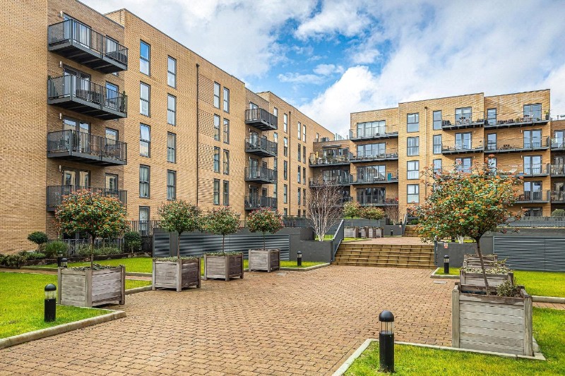 Apple Yard, London, SE20