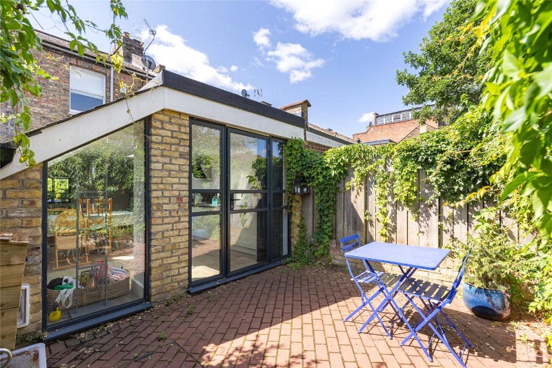 Carberry Road, London, SE19