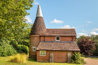 Greenvale Oast, Browns Lane, Cross In Hand, East Sussex, TN21