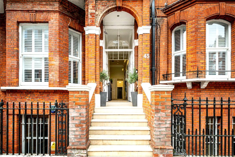 Rosary Gardens, London, SW7