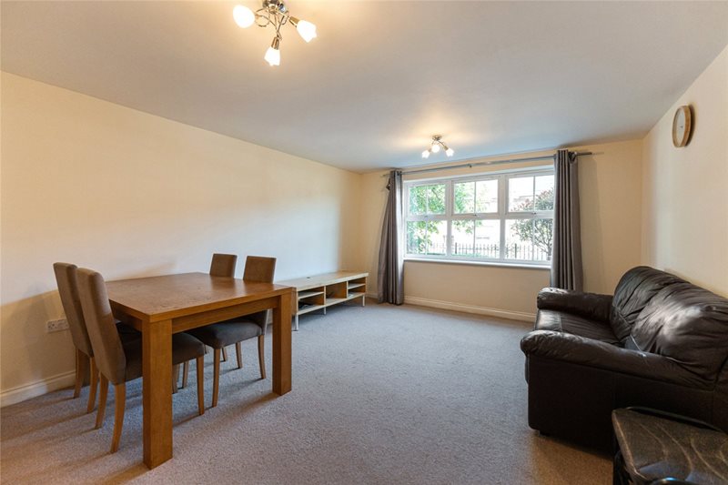 Romani Close, Warwick, Warwickshire, CV34
