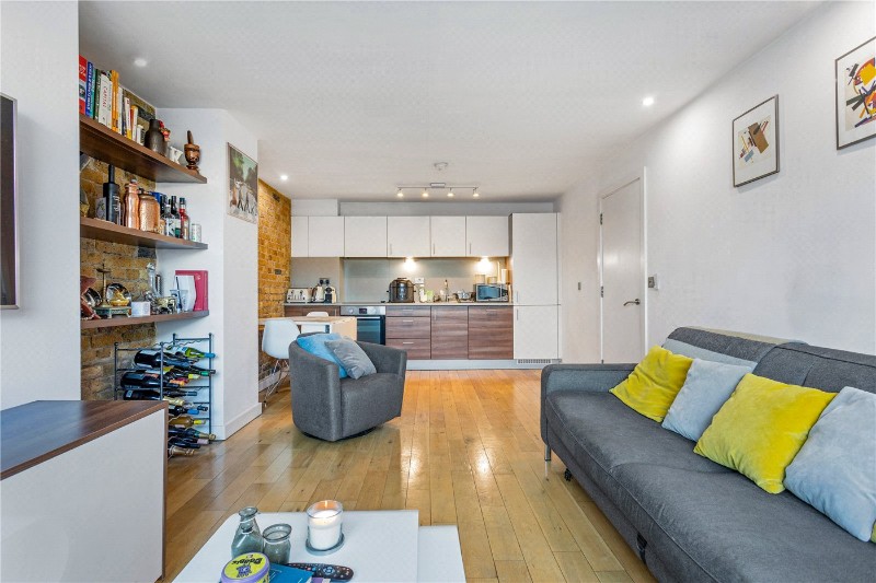 Lolesworth Close, London, E1